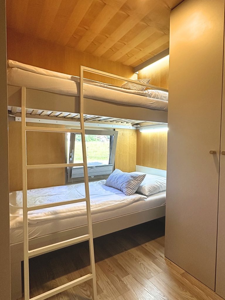 Magnolia BB4 manjsa spalnica